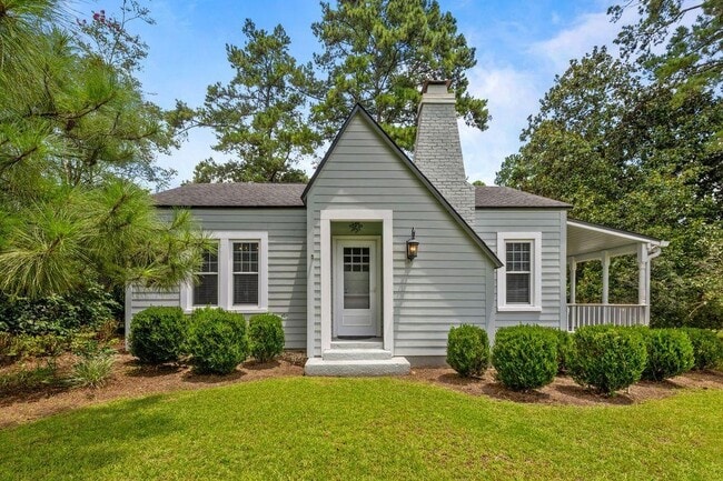 property at 351 N 8th St