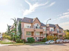 1505 27 Av SW in Calgary, AB - Building Photo