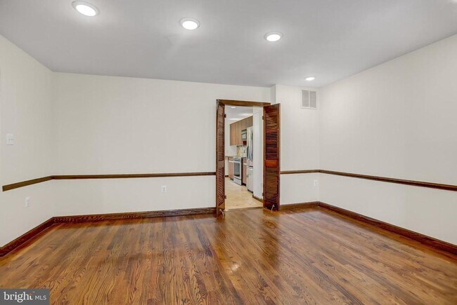 2 Coldwater Ct in Towson, MD - Foto de edificio - Building Photo