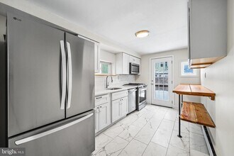 2415 E Firth St in Philadelphia, PA - Building Photo - Building Photo