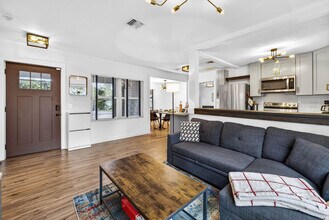 1317 E Diana St in Tampa, FL - Building Photo - Building Photo