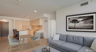 1000 3rd St, Unit 704 in San Francisco, CA - Foto de edificio - Building Photo