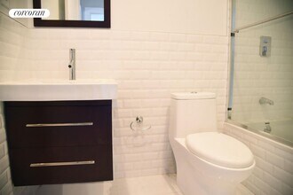 212 Madison St in Brooklyn, NY - Building Photo - Building Photo