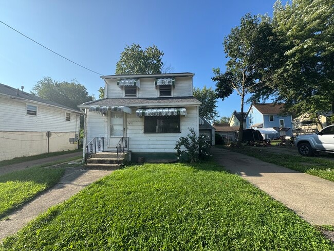 property at 1410 15th St NE