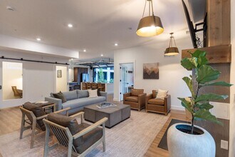 4060 Walton Creek Rd in Cincinnati, OH - Building Photo - Building Photo