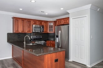 123 Horizon View Dr in Farmingville, NY - Building Photo - Building Photo