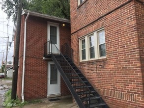 1024 8th St in Huntington, WV - Foto de edificio - Building Photo