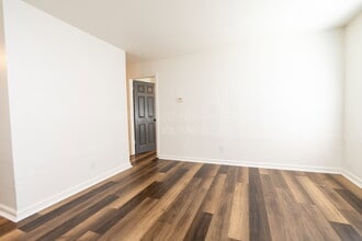 1318 N Piatt Ave in Wichita, KS - Building Photo - Building Photo