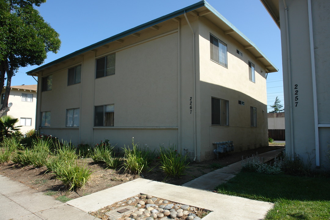 2267 Pasetta Dr in Santa Clara, CA - Building Photo