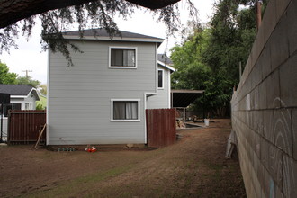 Woodbury Apartments in Altadena, CA - Building Photo - Building Photo