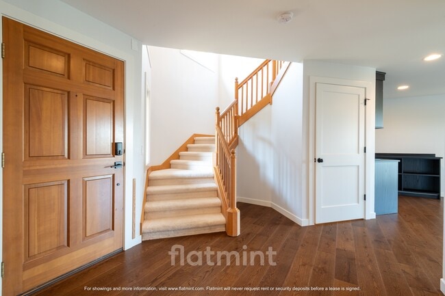 4444 29th Ave W in Seattle, WA - Building Photo - Building Photo