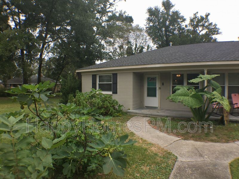2066 St Lukes Dr in Charleston, SC - Building Photo