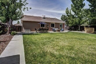 1000 Red Bud Ct in Fruita, CO - Foto de edificio - Building Photo