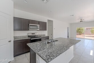 35337 W San Alvarez Ave in Maricopa, AZ - Building Photo - Building Photo