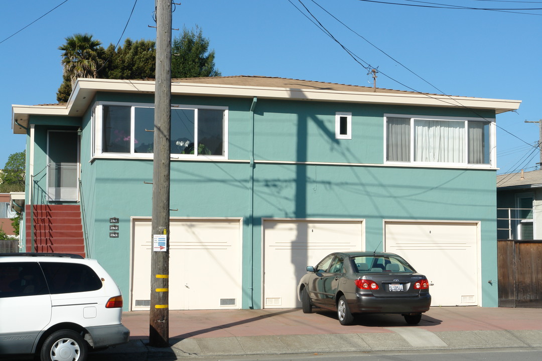 2927 Carlson Blvd in El Cerrito, CA - Foto de edificio