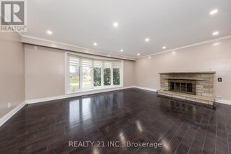 2 Chancery Ln in Toronto, ON - Building Photo - Building Photo