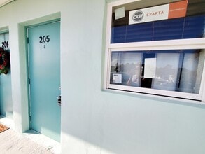 201 Coppitt Rd, Unit 205A in Key West, FL - Building Photo - Building Photo