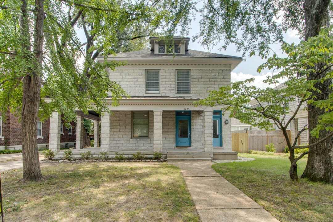 1295 Vinton Ave in Memphis, TN - Building Photo