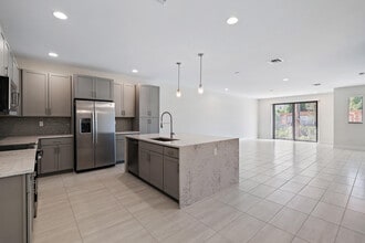 3748 Lambert Ave in West Palm Beach, FL - Building Photo - Building Photo