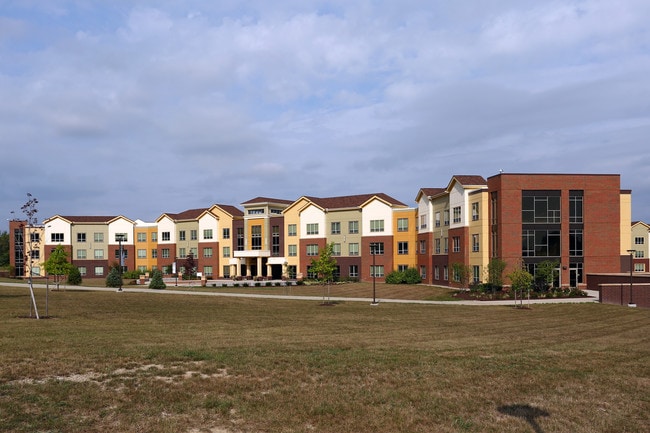 The Village at NEOMED in Rootstown, OH - Foto de edificio - Primary Photo