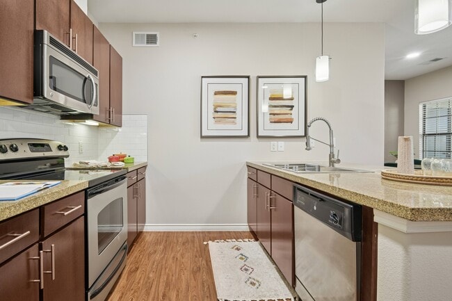 Greenhaven Apartments in McKinney, TX - Foto de edificio - Building Photo
