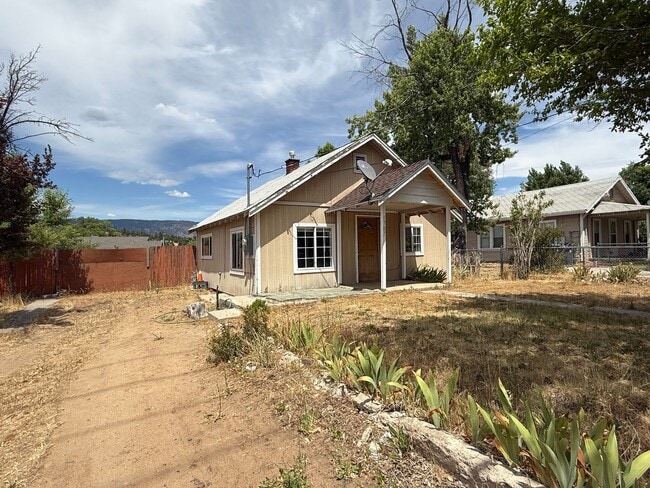 1707 5th St in Susanville, CA - Building Photo - Building Photo