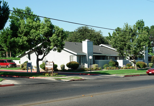 Westwind Apartments in Fresno, CA - Building Photo - Building Photo