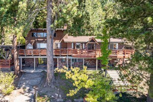 1959 Poplar Dr in Running Springs, CA - Building Photo