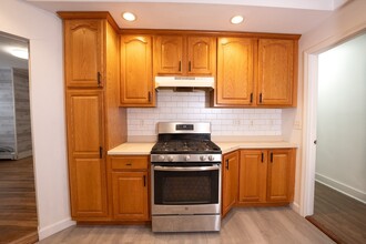 17 Boscobel St in Braintree, MA - Building Photo - Building Photo