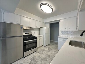 3009 W Michigan Ave in Kalamazoo, MI - Building Photo - Building Photo