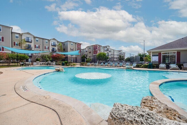 Arba San Marcos in San Marcos, TX - Foto de edificio - Building Photo