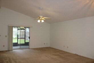 11202 Mikris Dr N in Jacksonville, FL - Building Photo - Building Photo