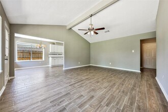 9814 Appleridge Dr in Houston, TX - Building Photo - Building Photo