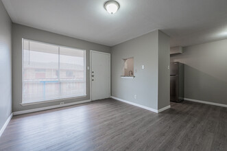 Crest Ridge Apartments in Garland, TX - Building Photo - Interior Photo