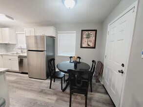 1906 Karen Ln in Tallahassee, FL - Building Photo - Building Photo