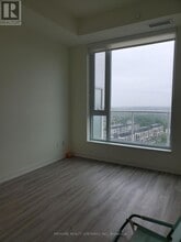 2 David Eyer Rd in Richmond Hill, ON - Building Photo - Building Photo
