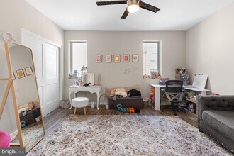 162 Richmond St-Unit -2 in Philadelphia, PA - Building Photo - Building Photo