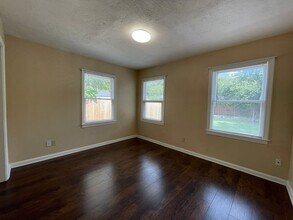 2504 Mission St in Fort Worth, TX - Building Photo - Building Photo