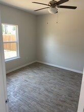 326 S 15th St in Kingsville, TX - Building Photo - Building Photo