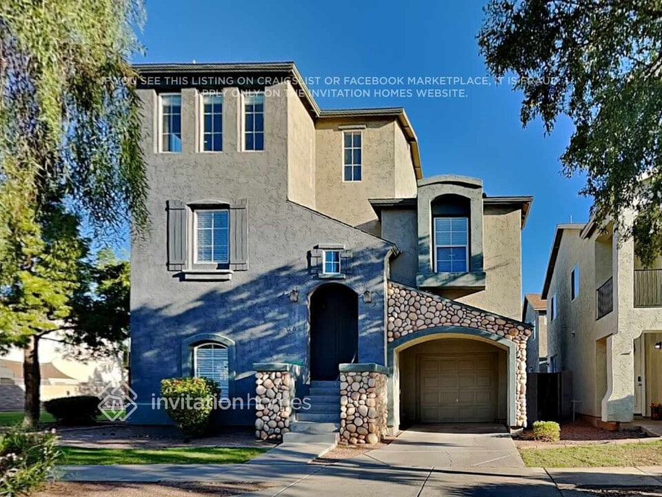 6620 W Johnson St in Phoenix, AZ - Foto de edificio