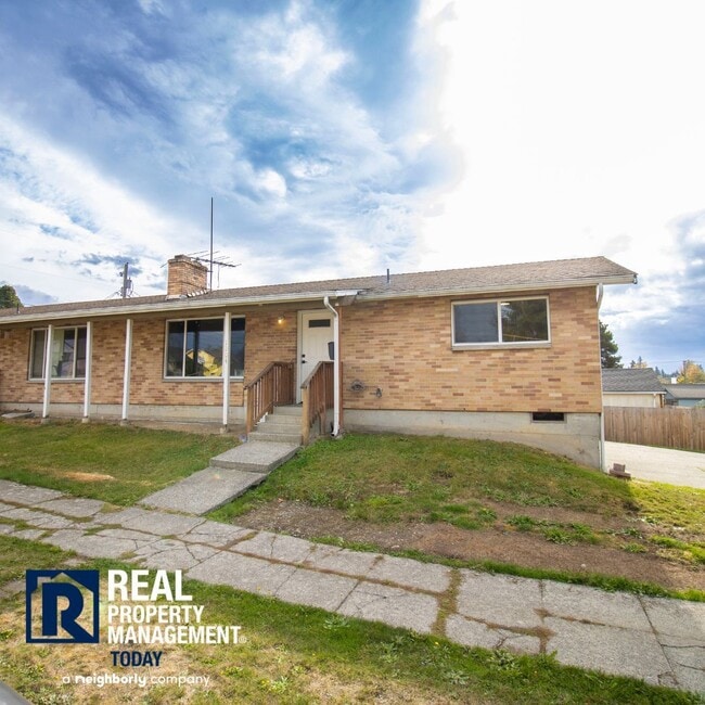 1204 S 54th St in Tacoma, WA - Building Photo - Building Photo