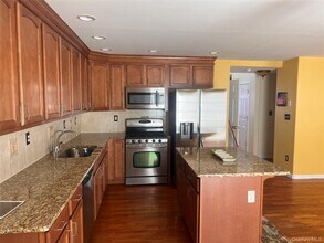 36 Highland View Pl in Middletown, NY - Building Photo - Building Photo