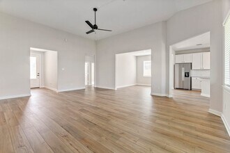 1927 June Lk Ln in Rosharon, TX - Building Photo - Building Photo