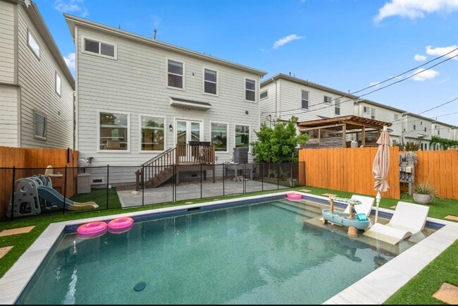 property at 406 Yale Oaks Ln