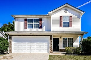 5792 Castlebrook Dr in Douglasville, GA - Building Photo