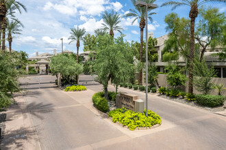 7400 E Gainey Club Dr in Scottsdale, AZ - Building Photo - Building Photo