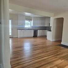 2730 Burton Ave SE in Albuquerque, NM - Building Photo - Building Photo