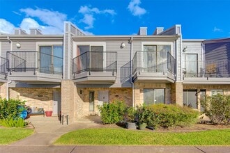 1620 Good Day Dr in Missouri City, TX - Building Photo - Building Photo