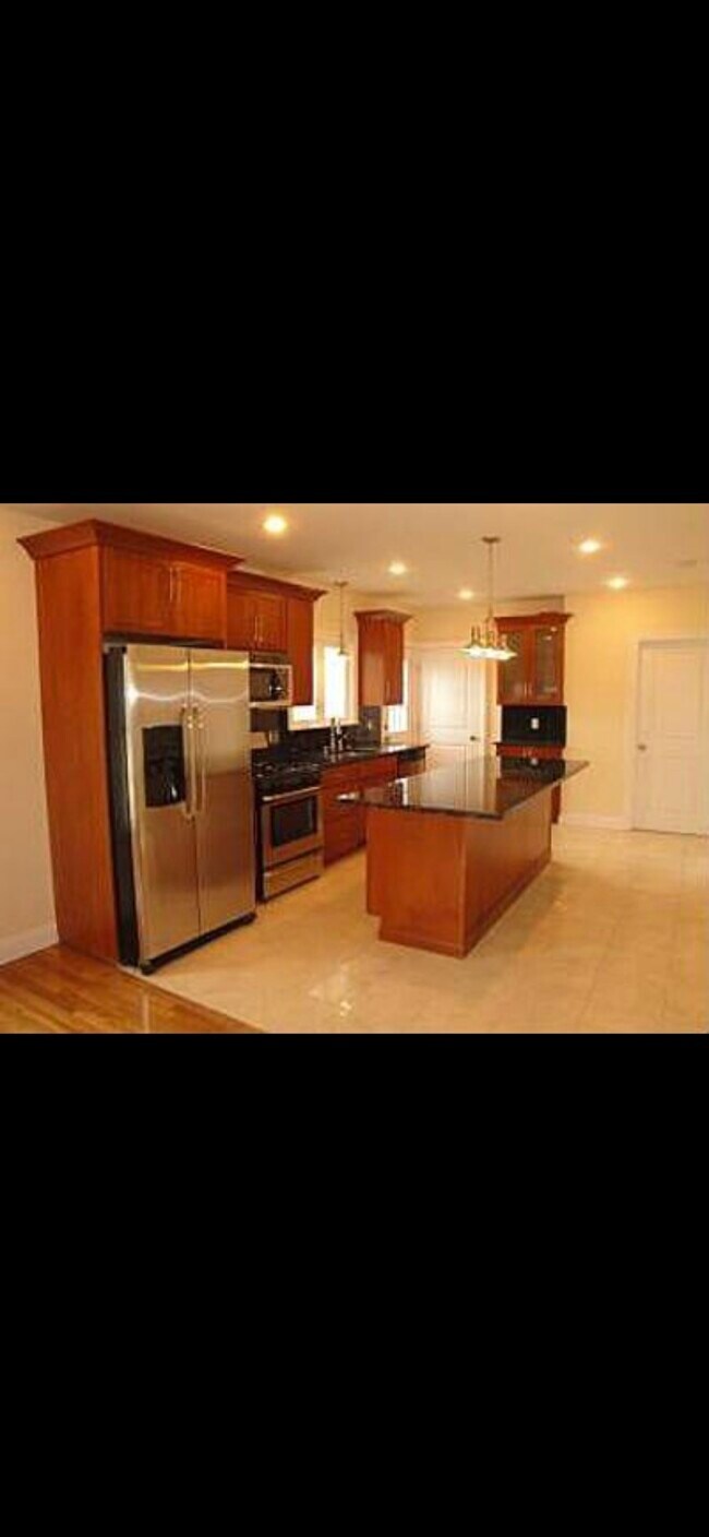 155 Waverley Ave in Watertown, MA - Building Photo - Building Photo