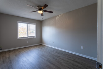 Riverwalk Apartments - Townhomes in Gadsden, AL - Foto de edificio - Interior Photo